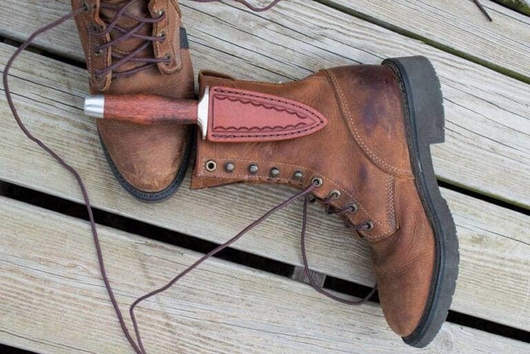 Ways of wearing boot knife