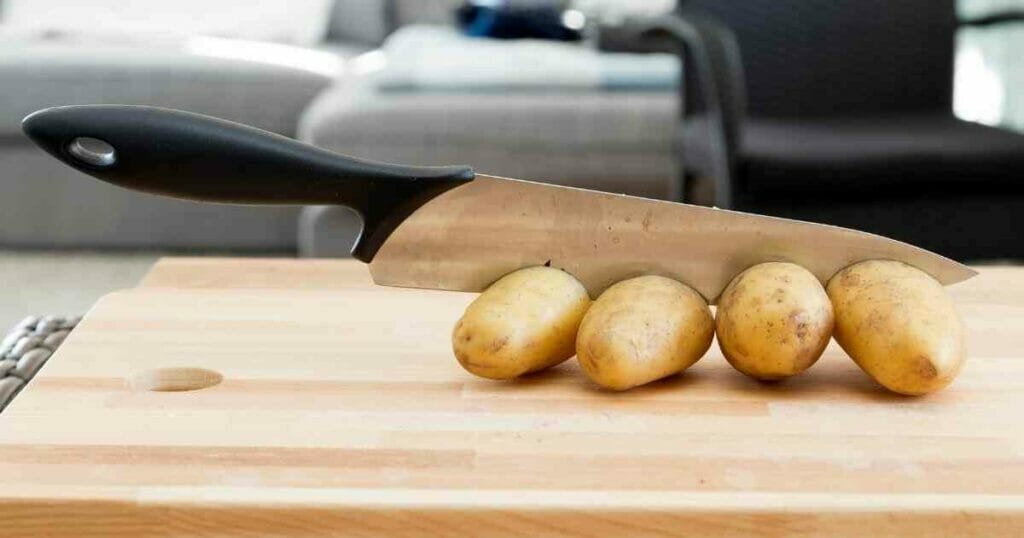 knife and potato