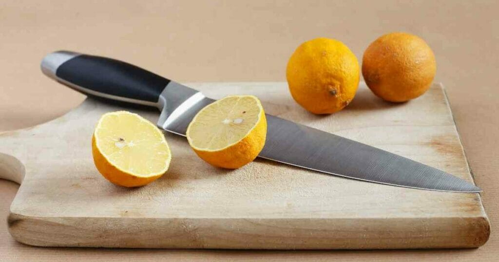 knife and lemon